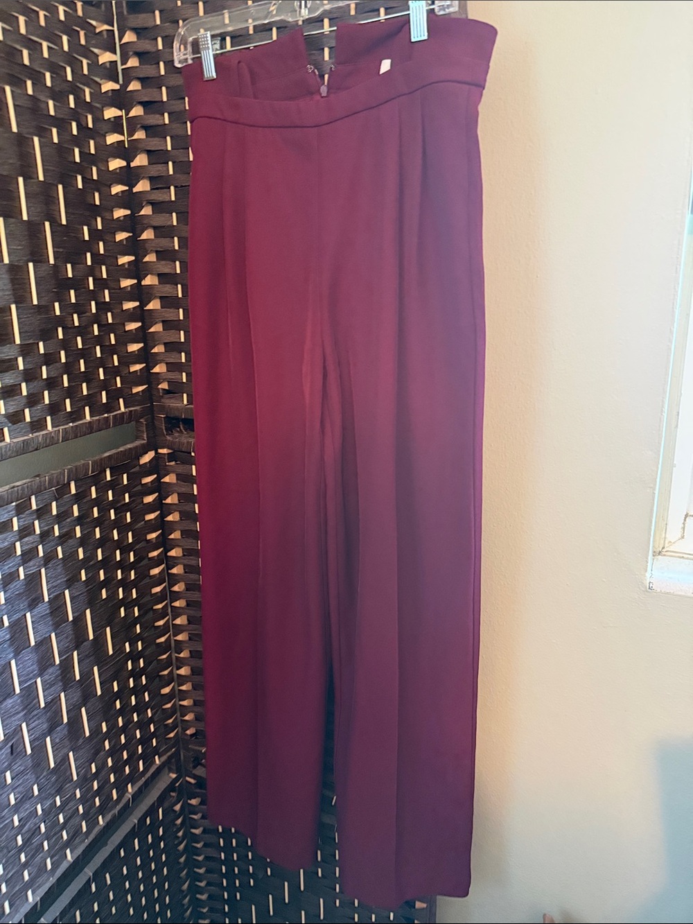 Commense Wide-Leg High-Rise Pants in Burgundy